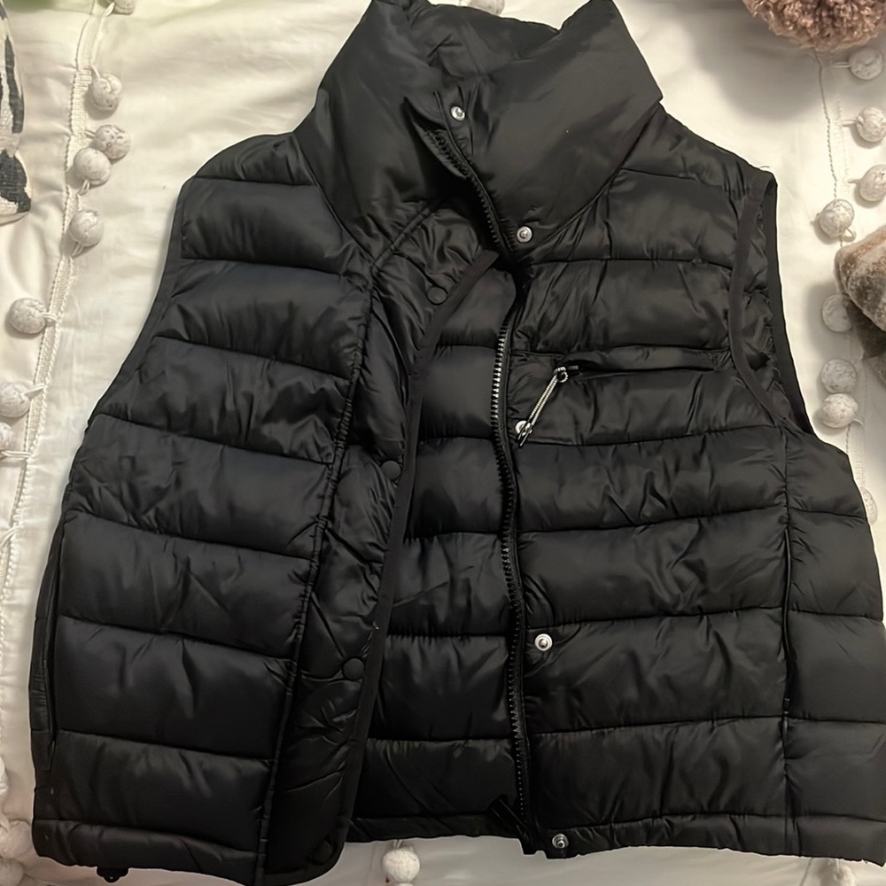 Cropped Zara Vest